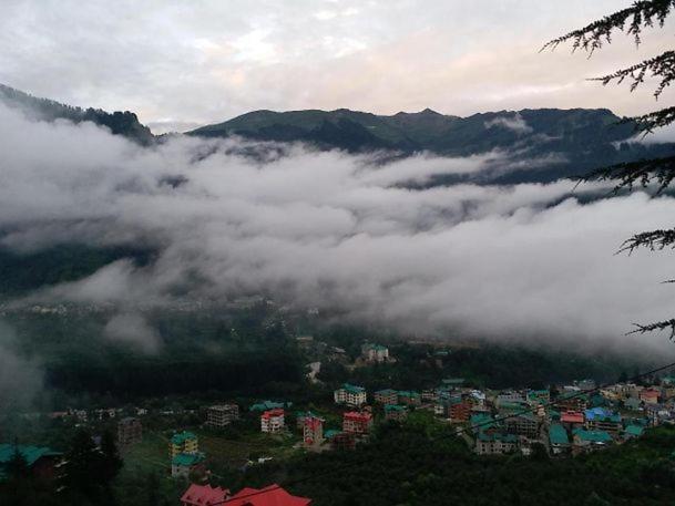 Hotel Seven Hills Manali 외부 사진