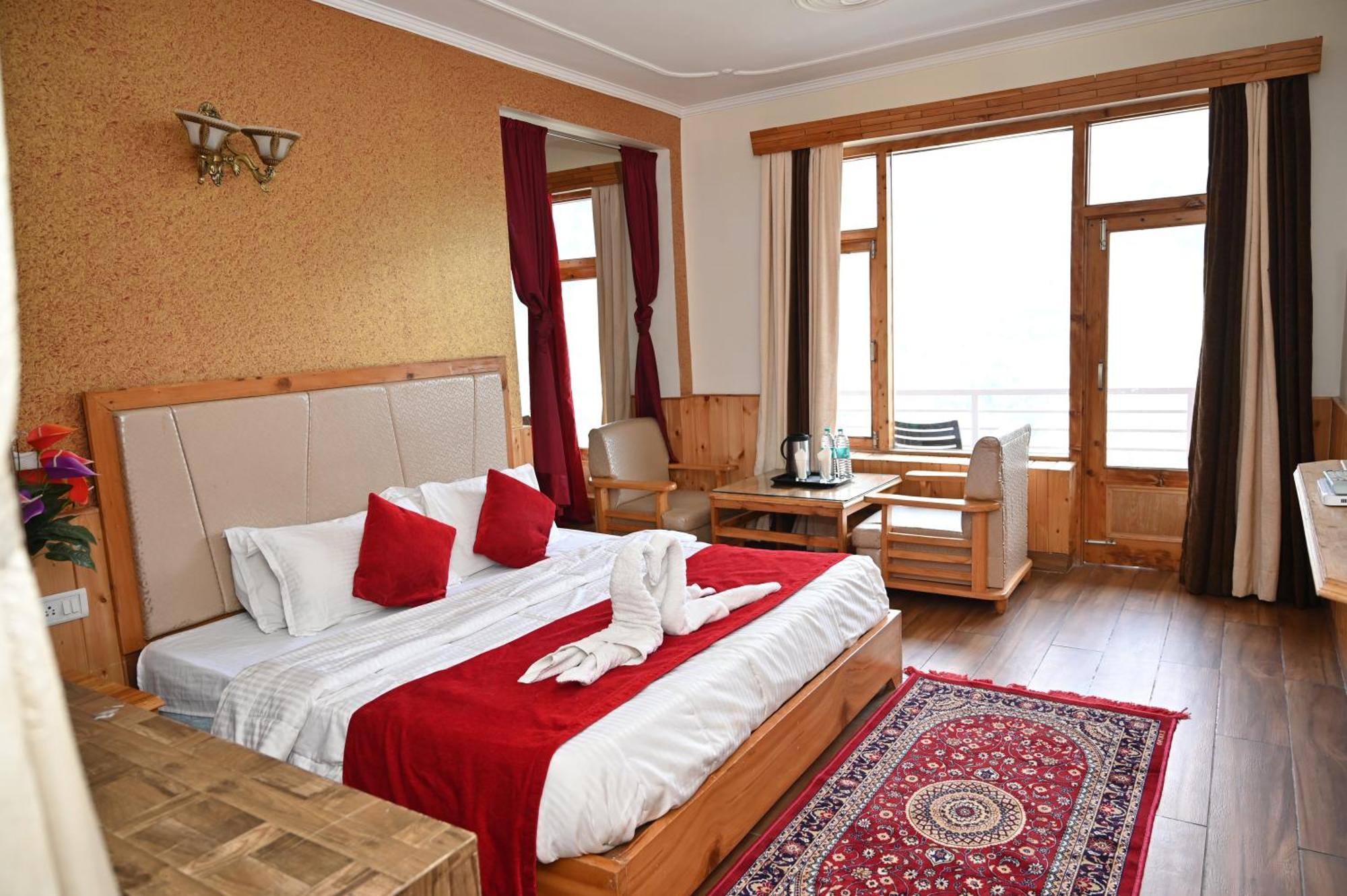 Hotel Seven Hills Manali 외부 사진