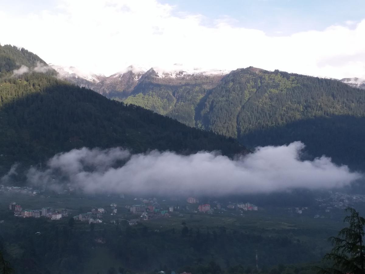 Hotel Seven Hills Manali 외부 사진