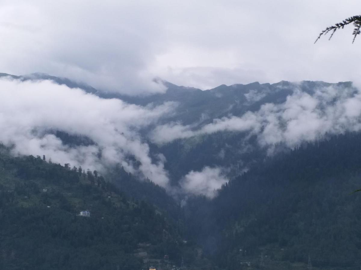 Hotel Seven Hills Manali 외부 사진
